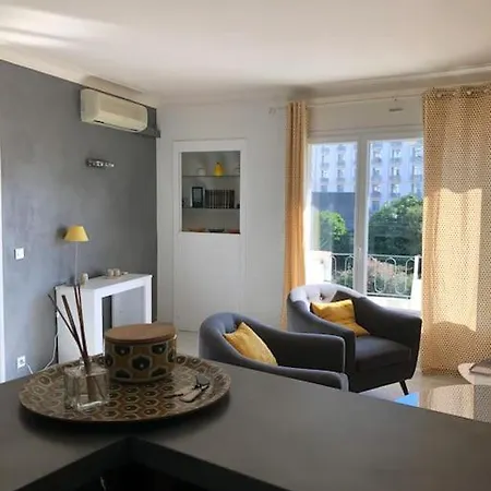 아파트 Chaleureux Proche De La Croisette 칸느